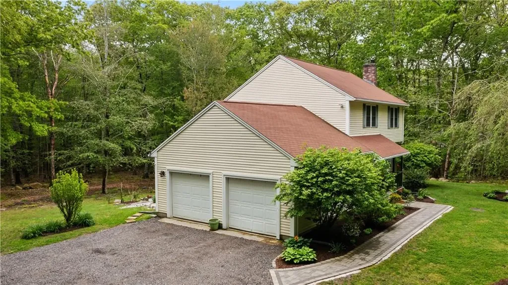605 Gardner Road Exeter RI 02822