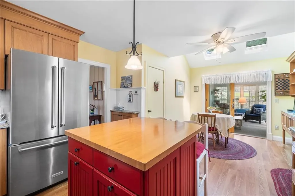 146 Bay View Avenue Bristol RI 02809