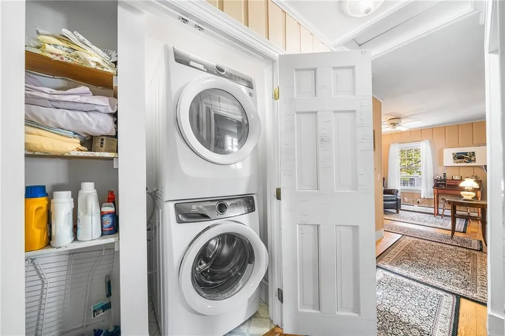 146 Bay View Avenue Bristol RI 02809
