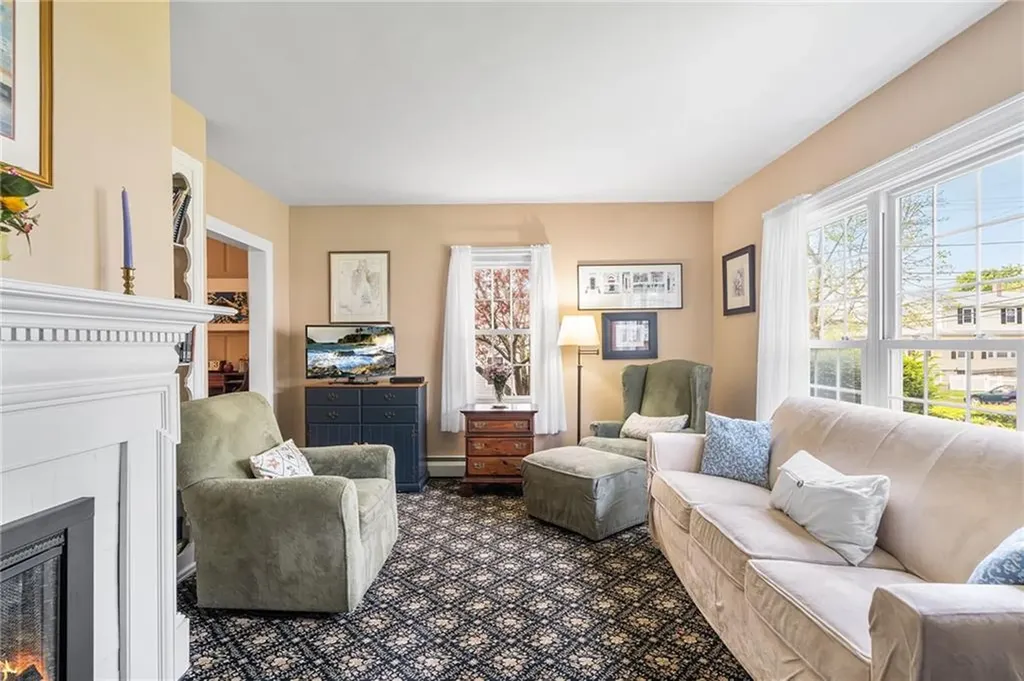 146 Bay View Avenue Bristol RI 02809