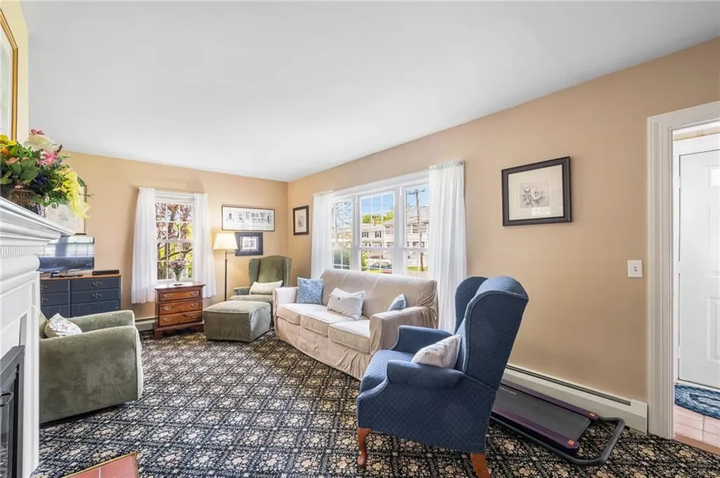 146 Bay View Avenue Bristol RI 02809