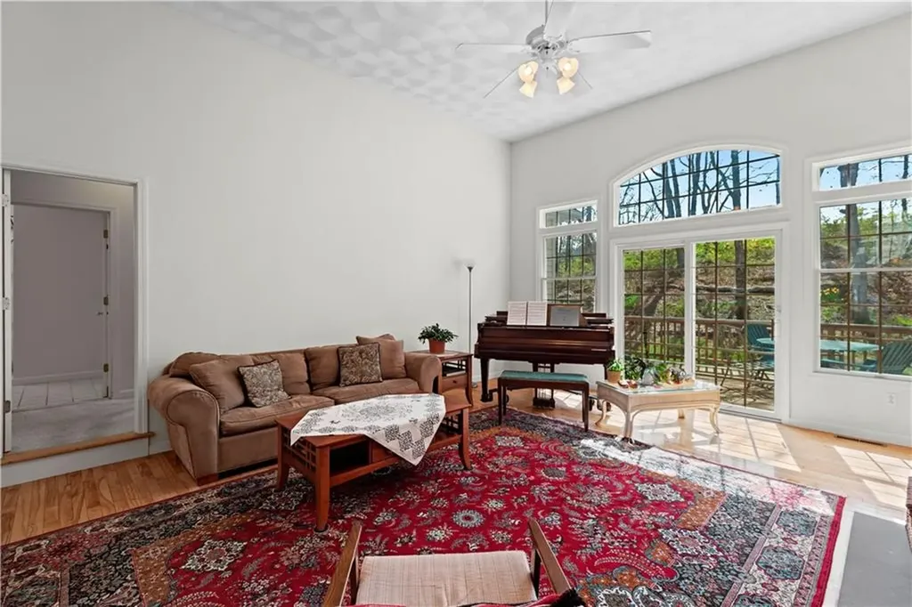 32 Trolley Lane Westerly RI 02891