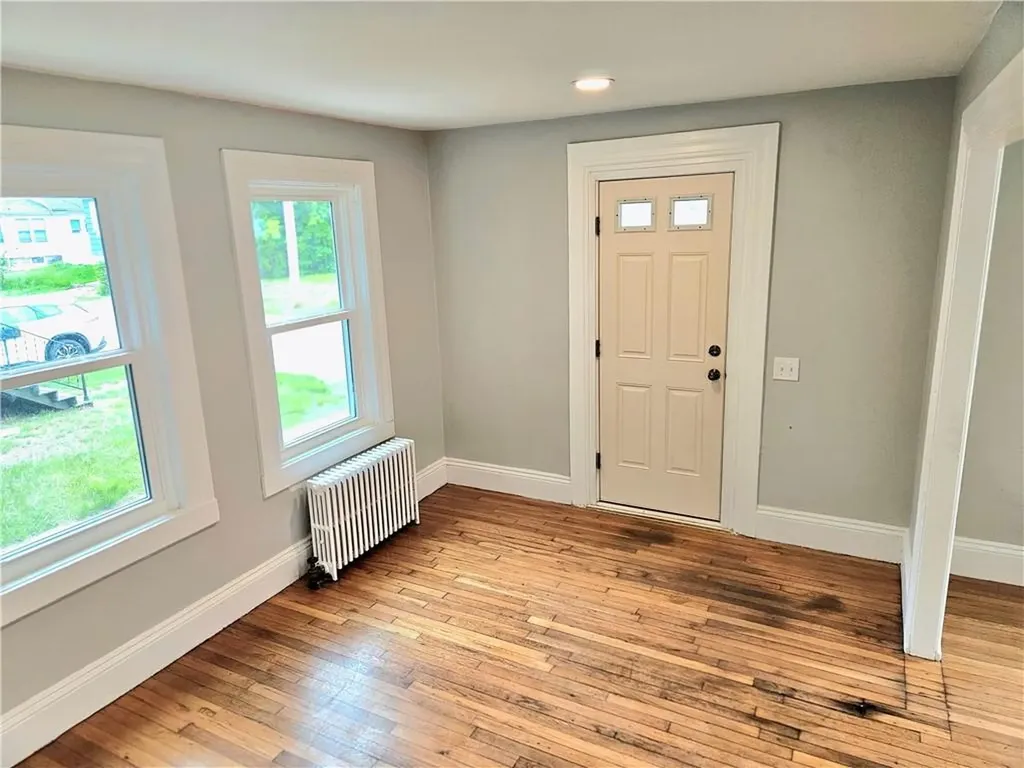 29 Arthur Street Warwick RI 02888