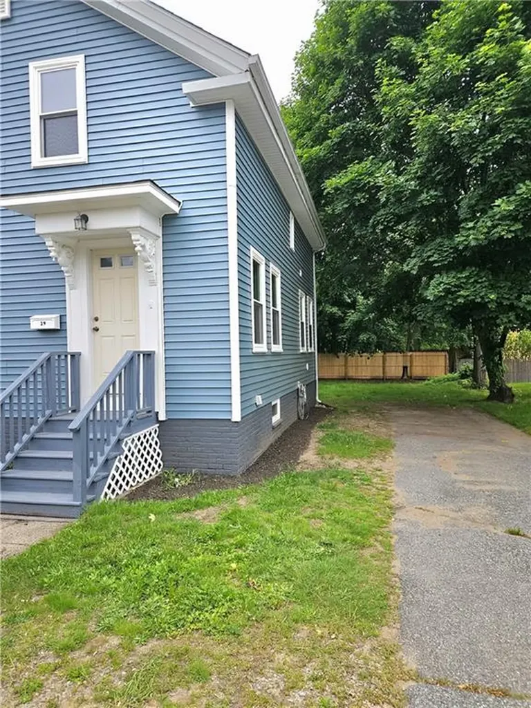 29 Arthur Street Warwick RI 02888