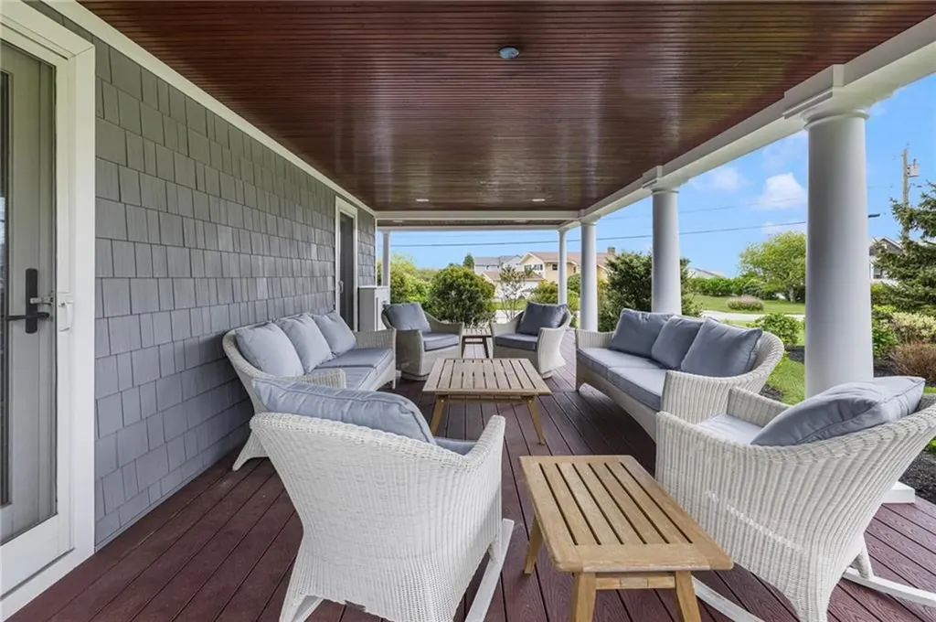 45 Cliff Drive Narragansett RI 02882