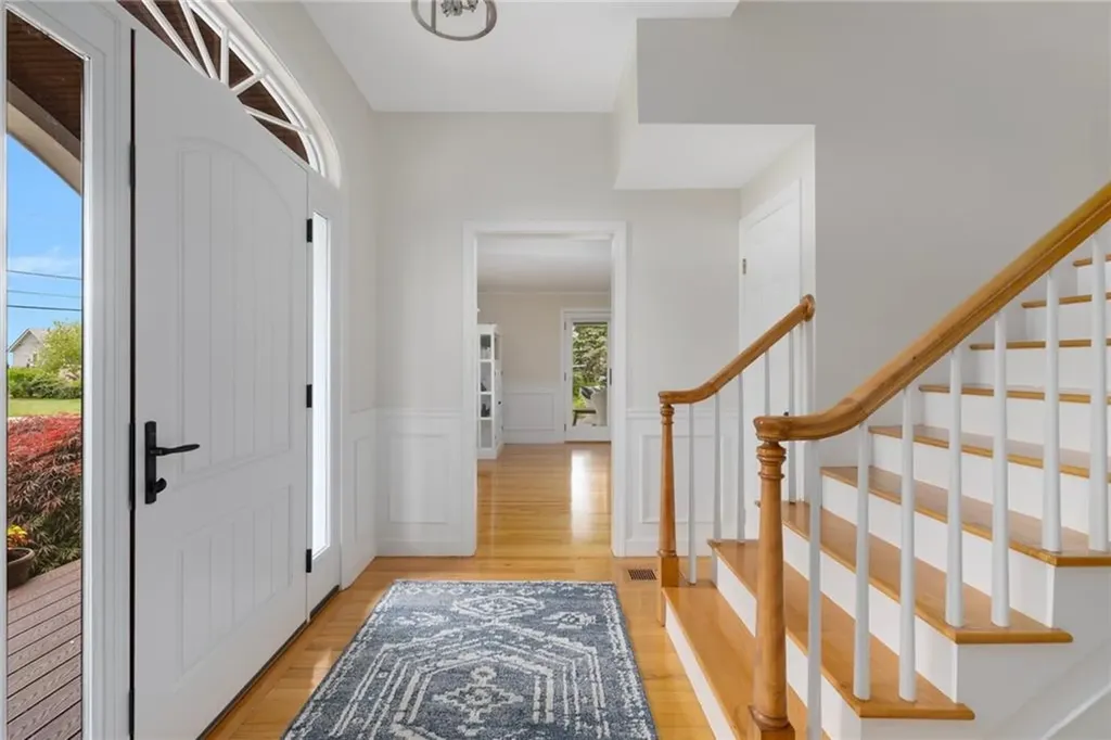 45 Cliff Drive Narragansett RI 02882