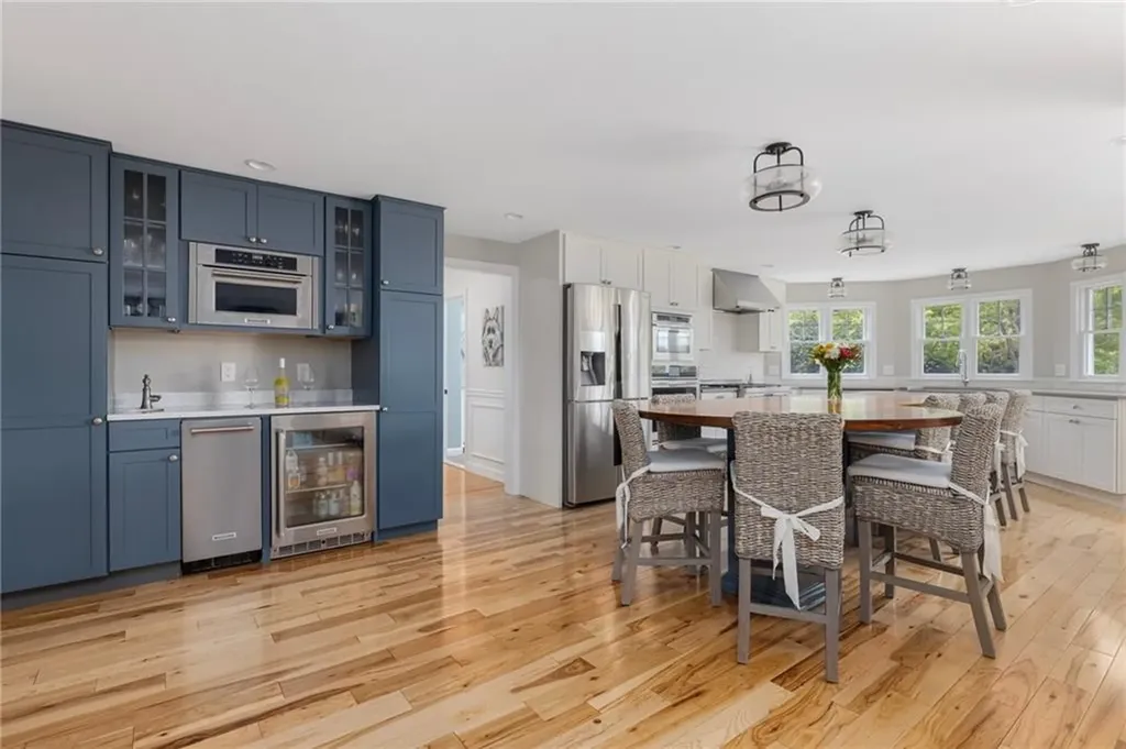 45 Cliff Drive Narragansett RI 02882
