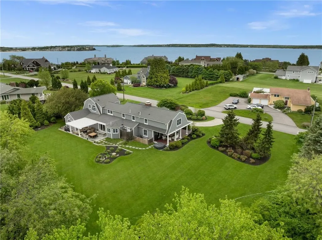 45 Cliff Drive Narragansett RI 02882