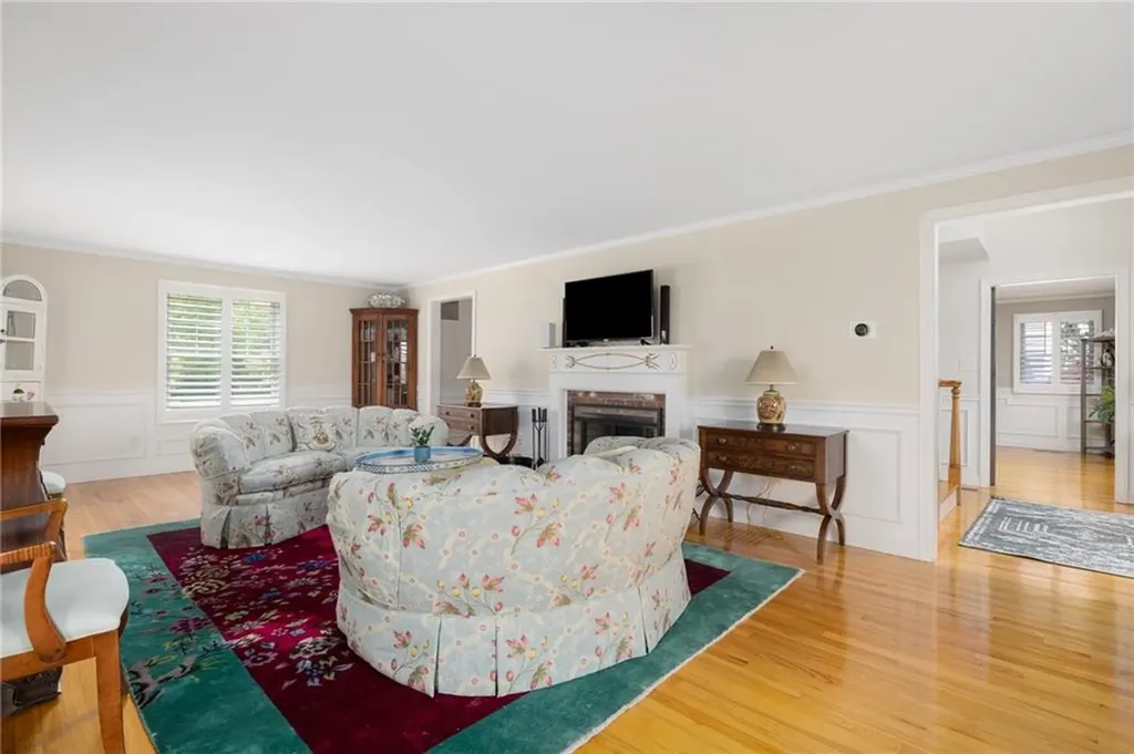 45 Cliff Drive Narragansett RI 02882