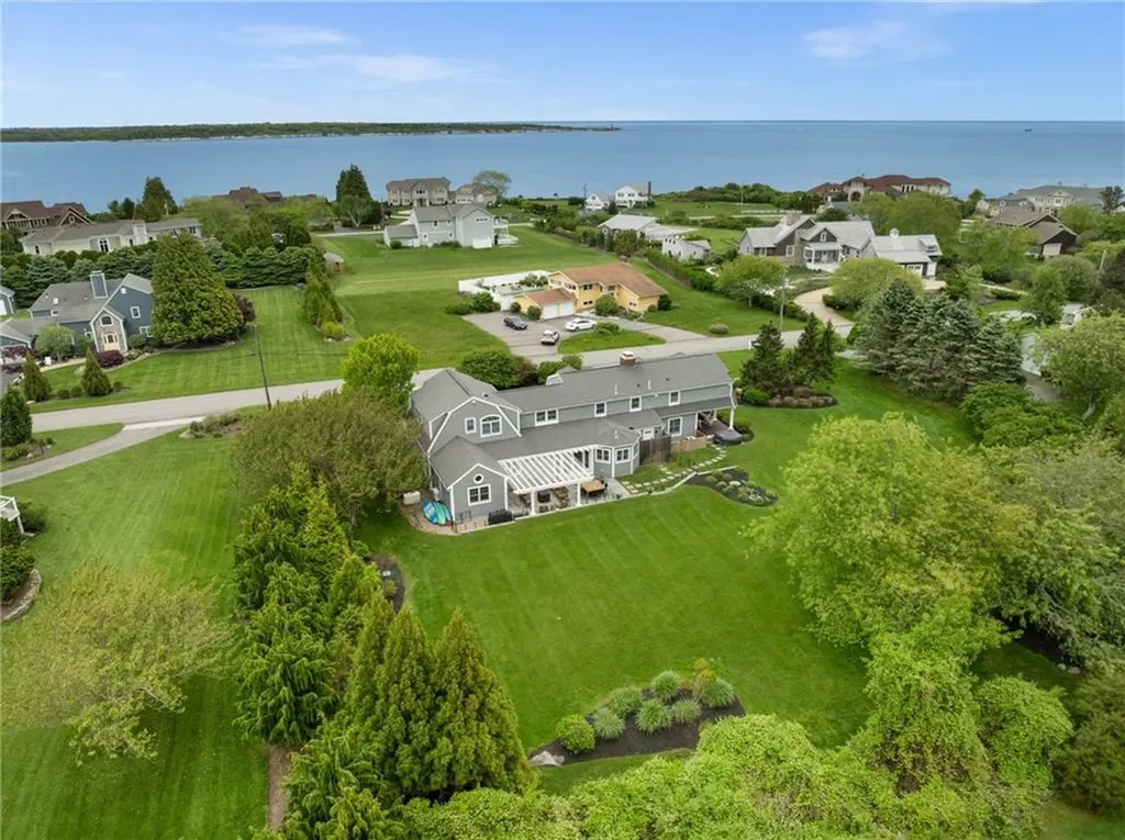 45 Cliff Drive Narragansett RI 02882