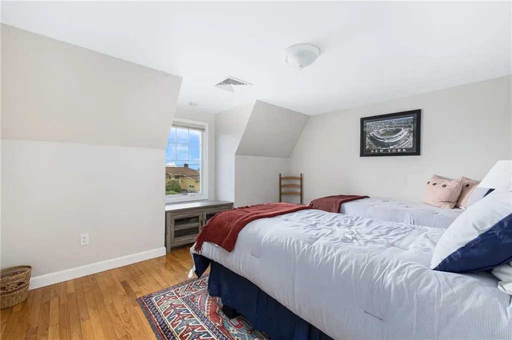 45 Cliff Drive Narragansett RI 02882