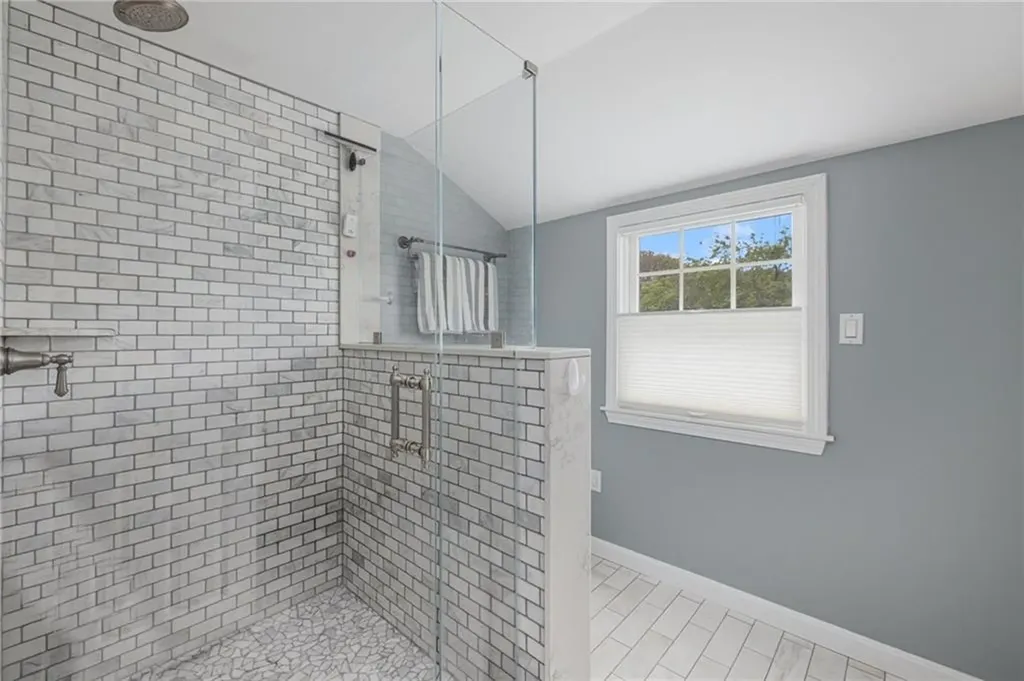 45 Cliff Drive Narragansett RI 02882