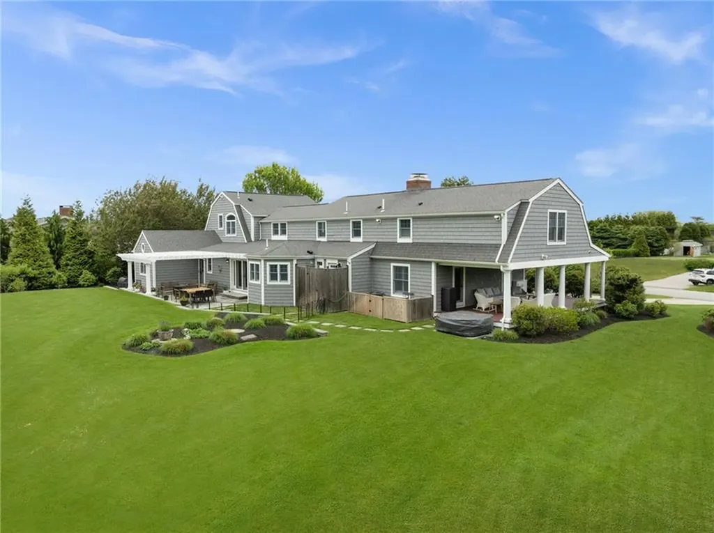 45 Cliff Drive Narragansett RI 02882