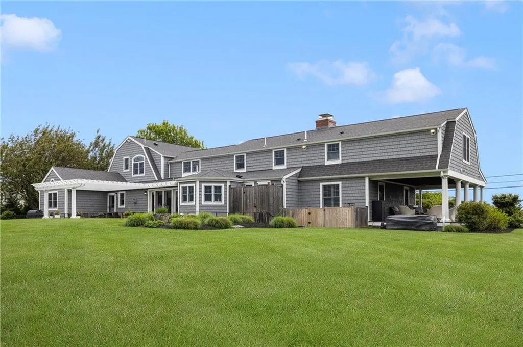45 Cliff Drive Narragansett RI 02882