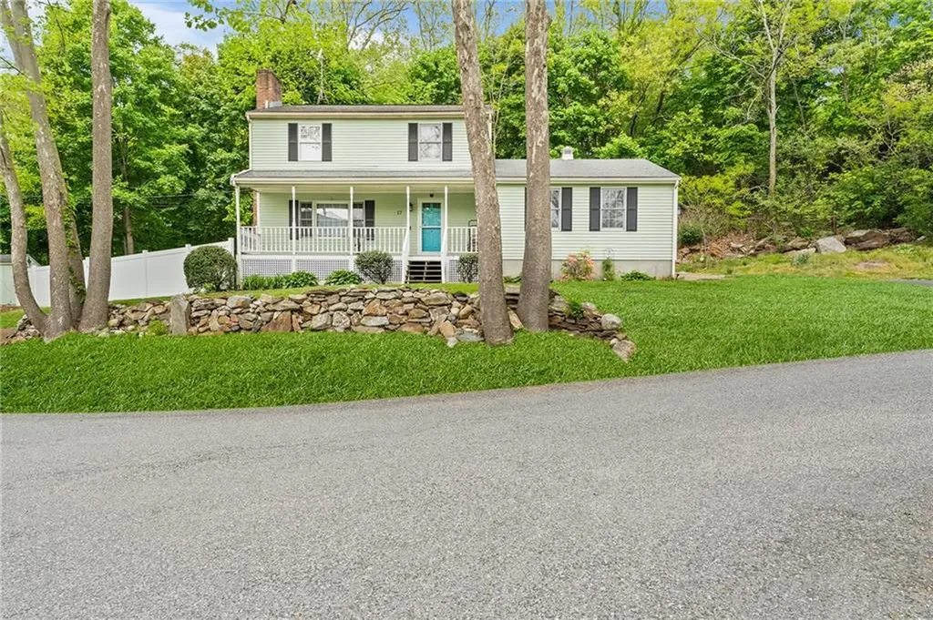 17 Boyle Avenue Cumberland RI 02864