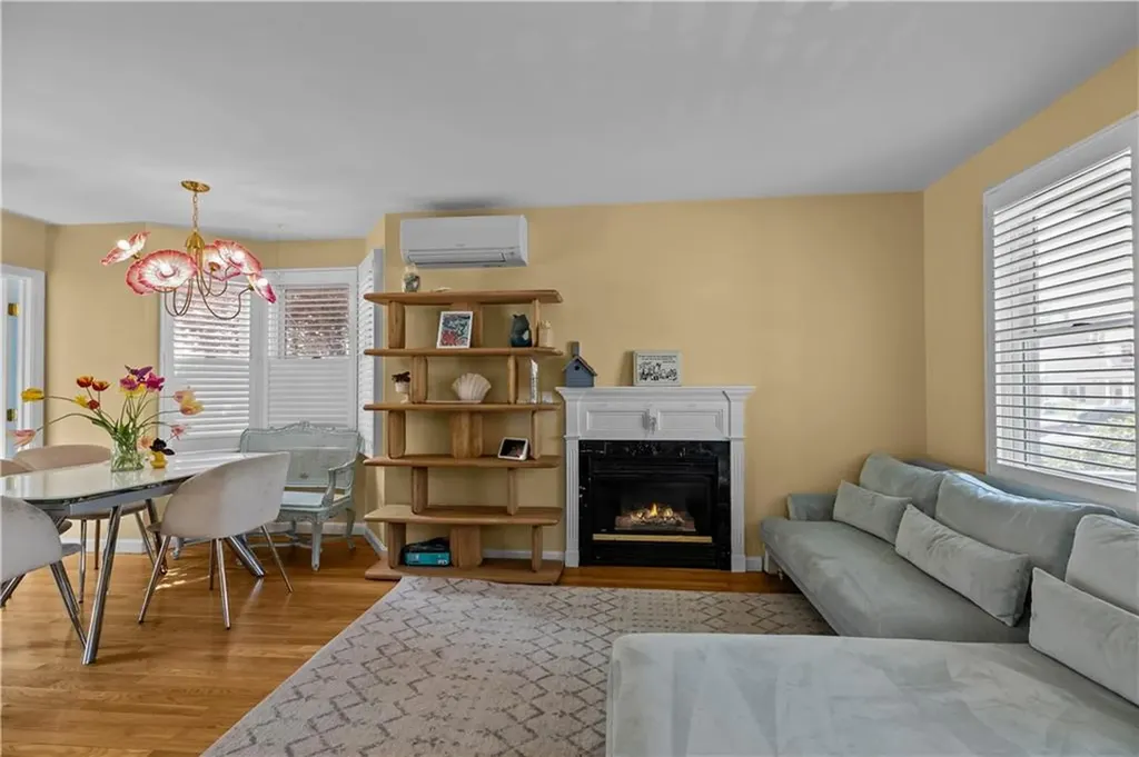 17 Narragansett Avenue Newport RI 02840