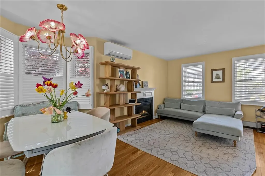 17 Narragansett Avenue Newport RI 02840