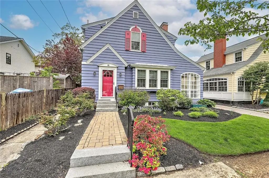 10 Clarendon Avenue Providence RI 02906