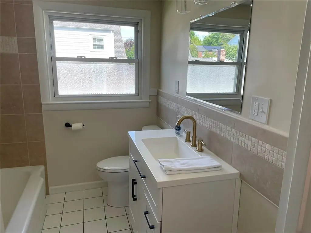 29 Tacoma Street Cranston RI 02920