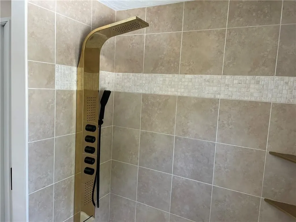 29 Tacoma Street Cranston RI 02920