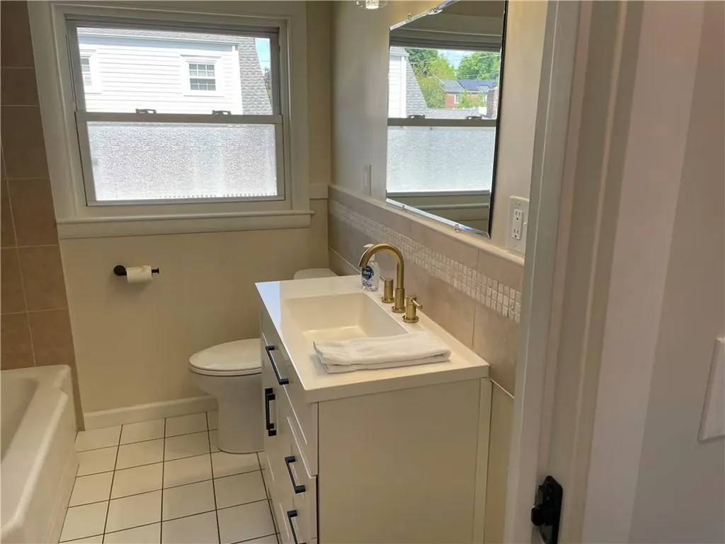 29 Tacoma Street Cranston RI 02920