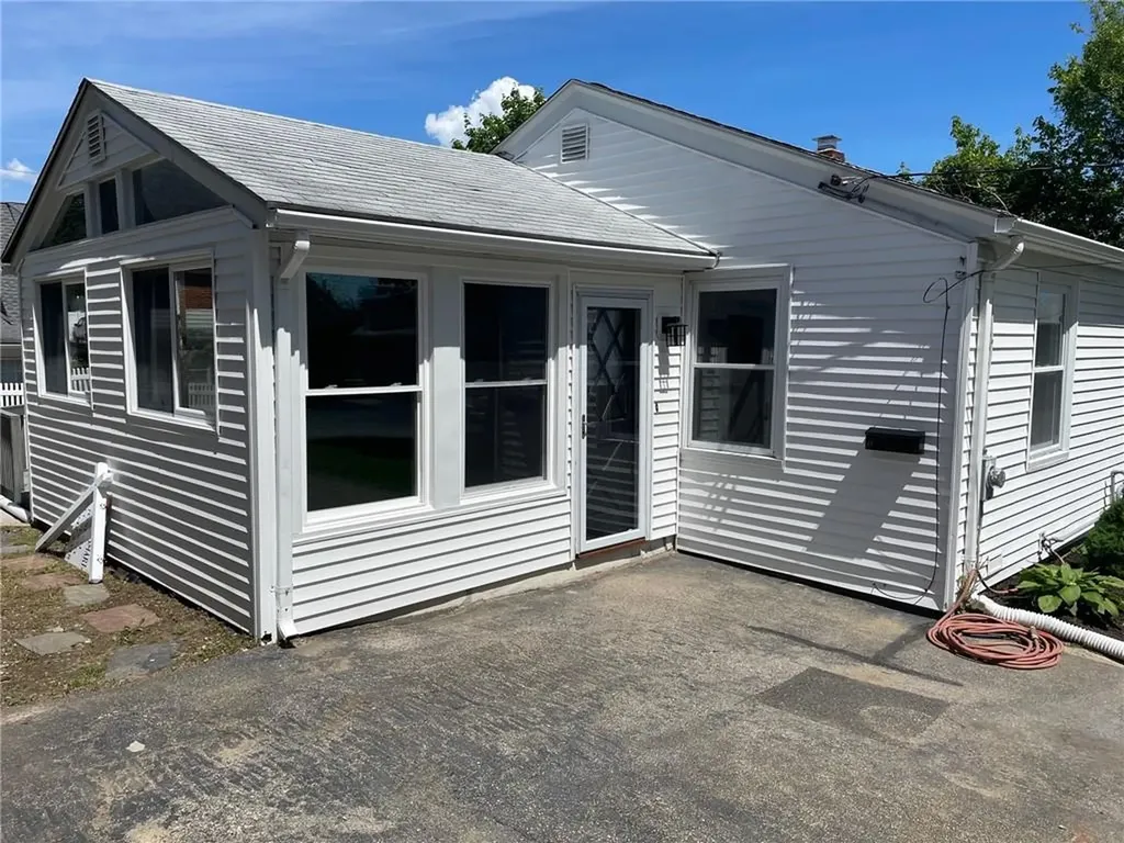 29 Tacoma Street Cranston RI 02920