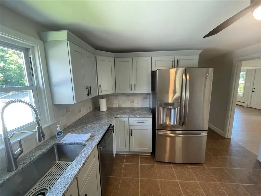 29 Tacoma Street Cranston RI 02920