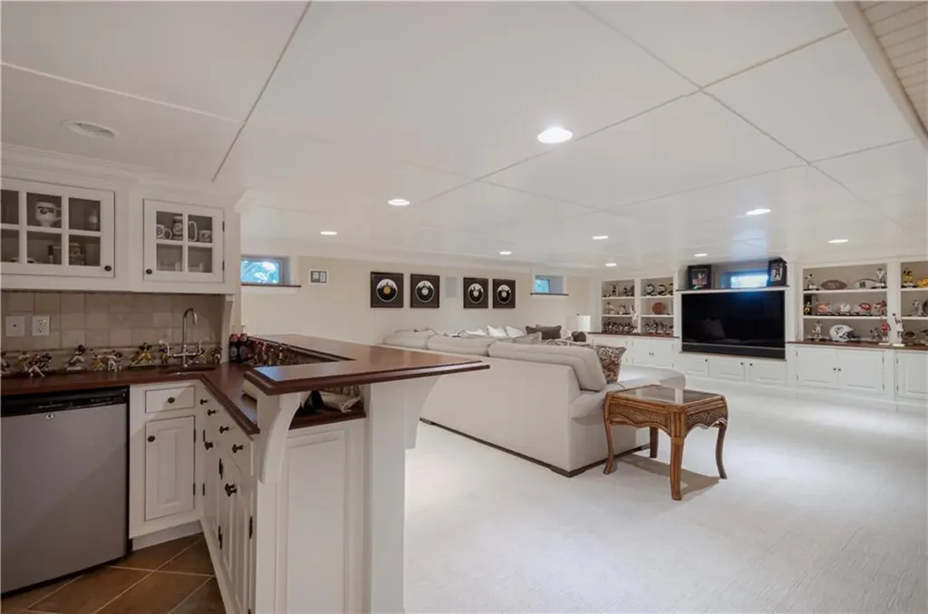 136 Adams Point Road Barrington RI 02806
