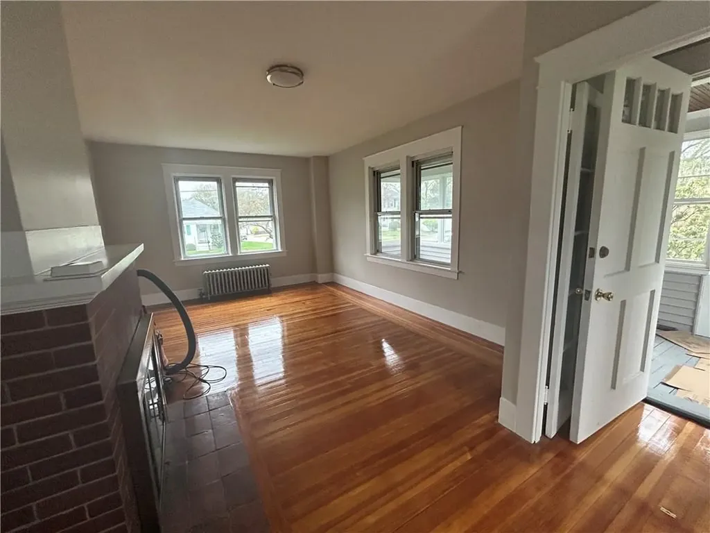 35 Arnold Street East Providence RI 02915