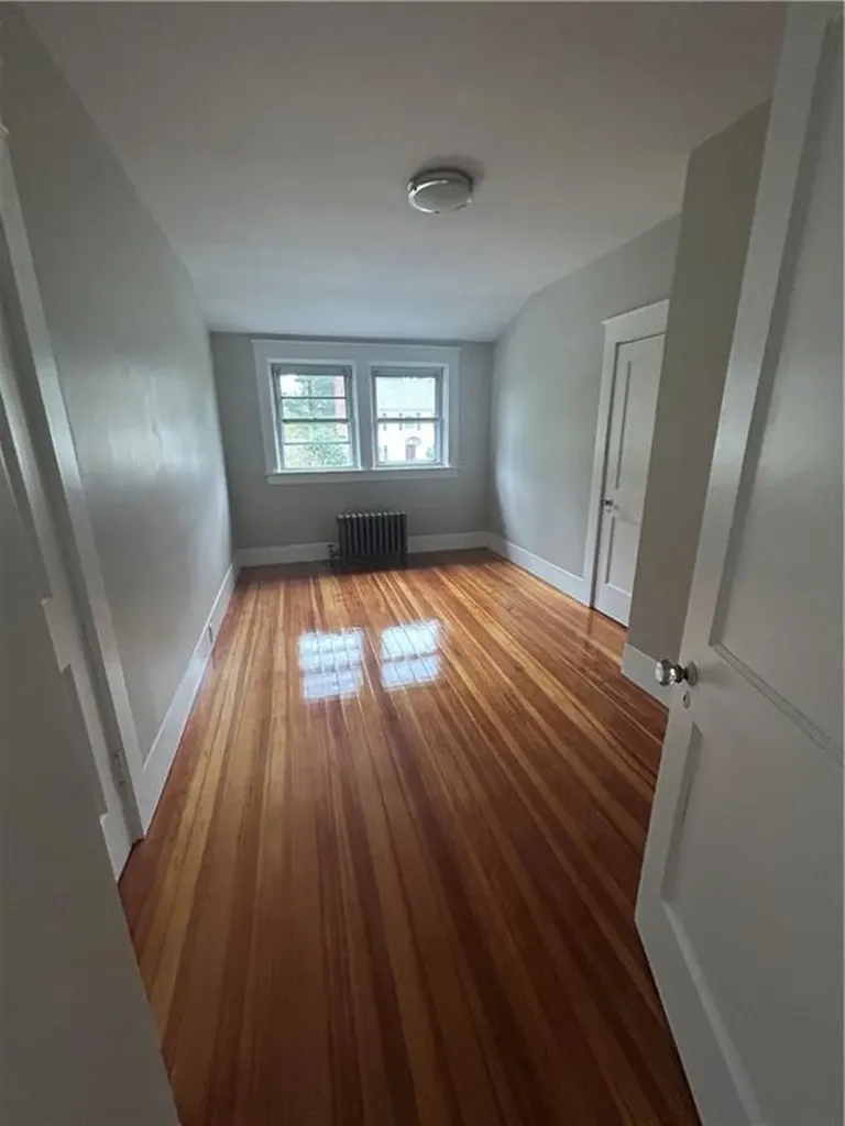 35 Arnold Street East Providence RI 02915