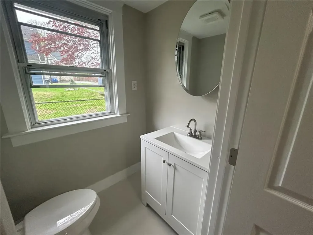 35 Arnold Street East Providence RI 02915