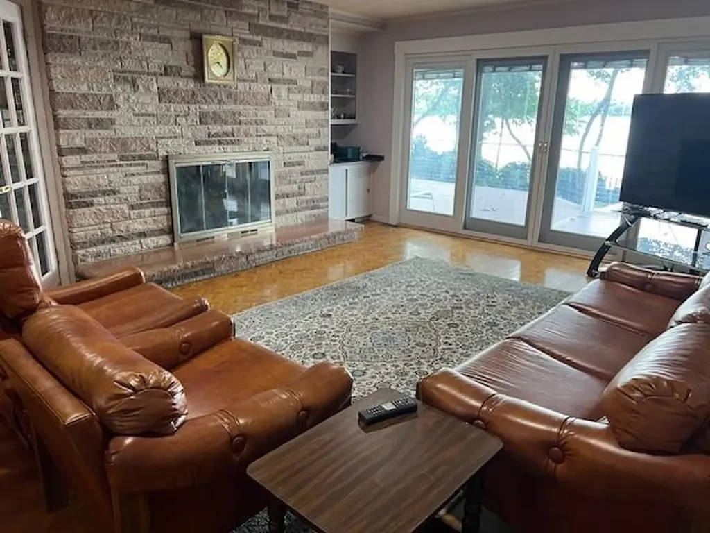 15 Candleberry Road Barrington RI 02806