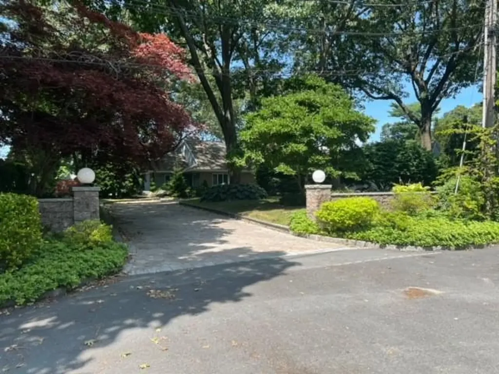 15 Candleberry Road Barrington RI 02806