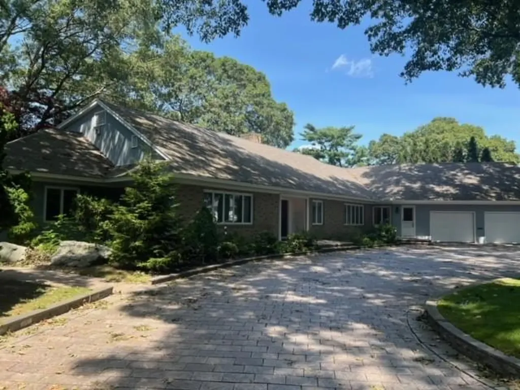 15 Candleberry Road Barrington RI 02806