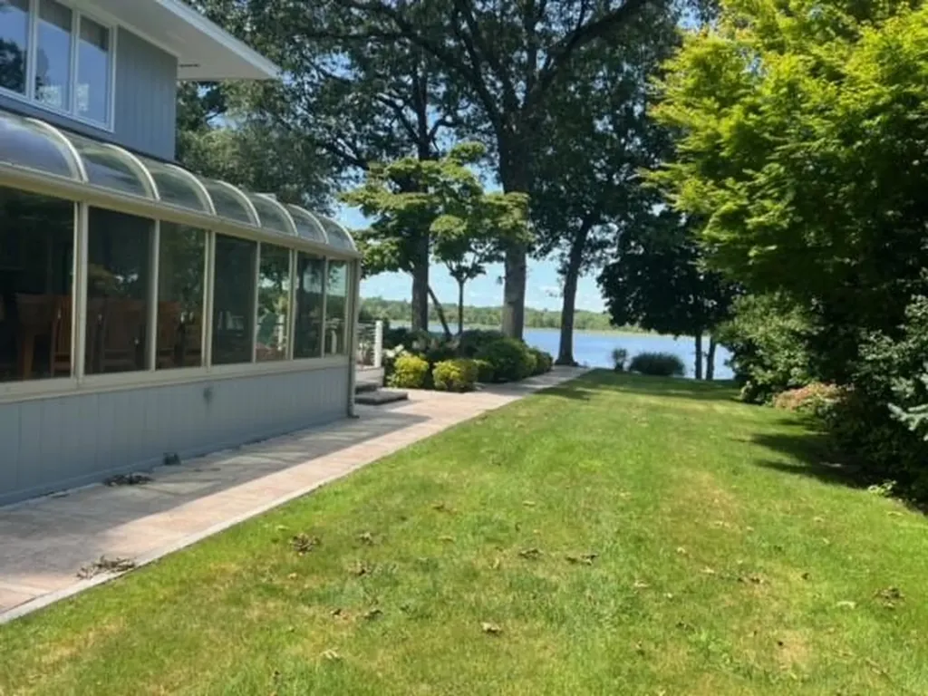 15 Candleberry Road Barrington RI 02806