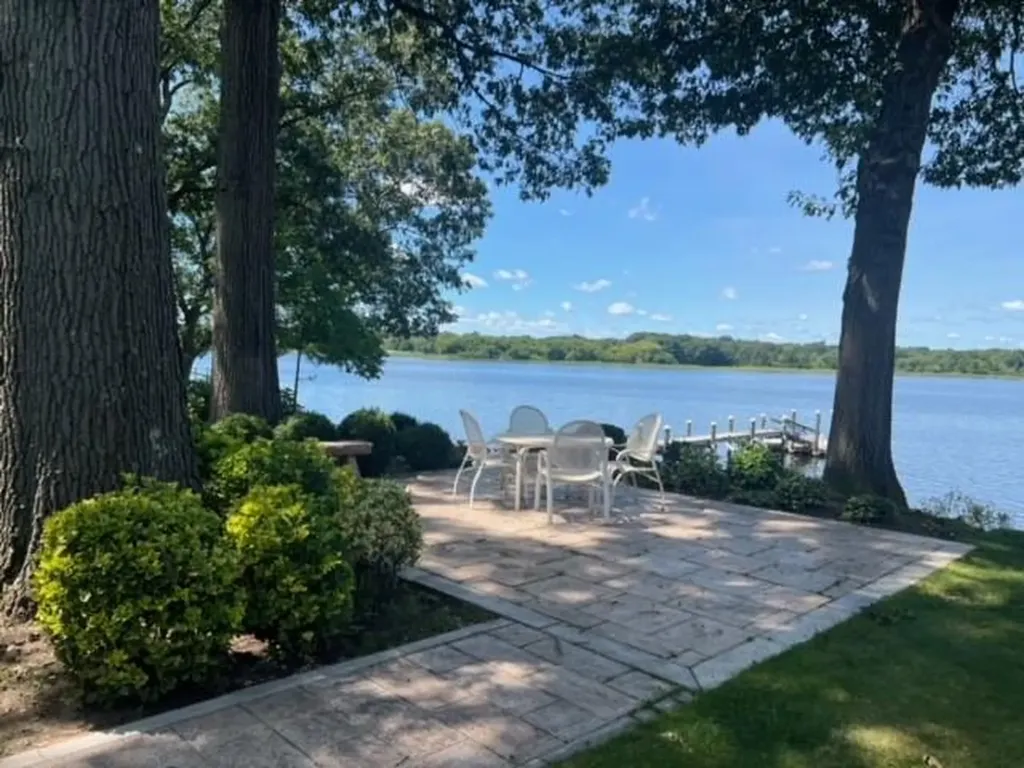 15 Candleberry Road Barrington RI 02806