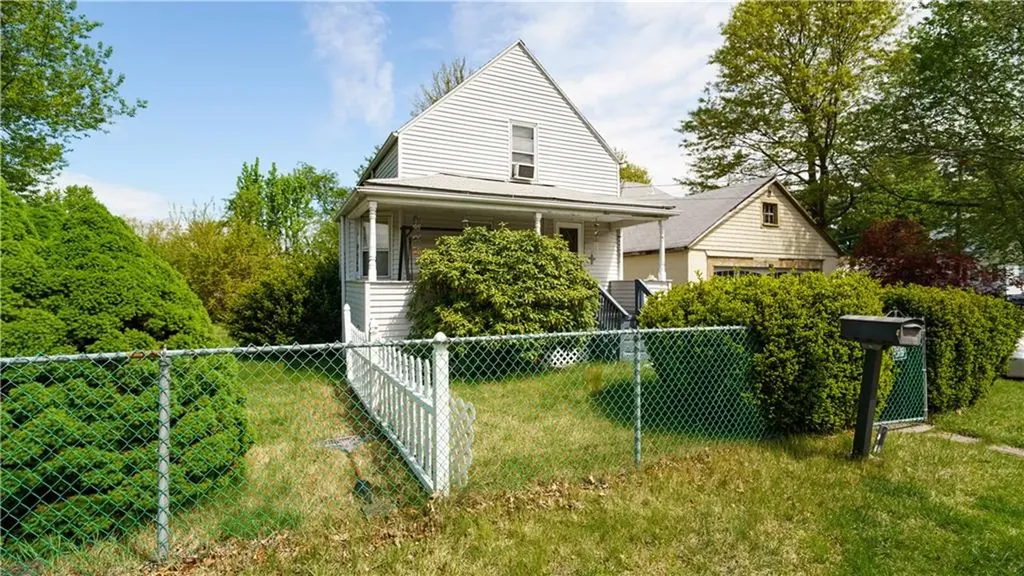 5 Beechcrest Street Warwick RI 02888
