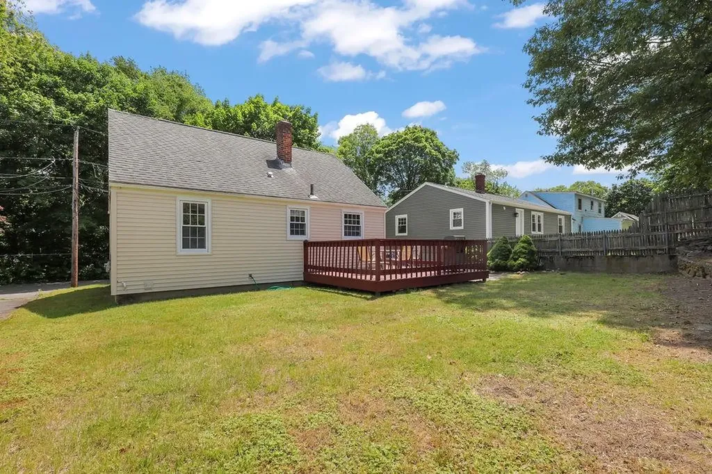 39 Eldorado Street Cranston RI 02910
