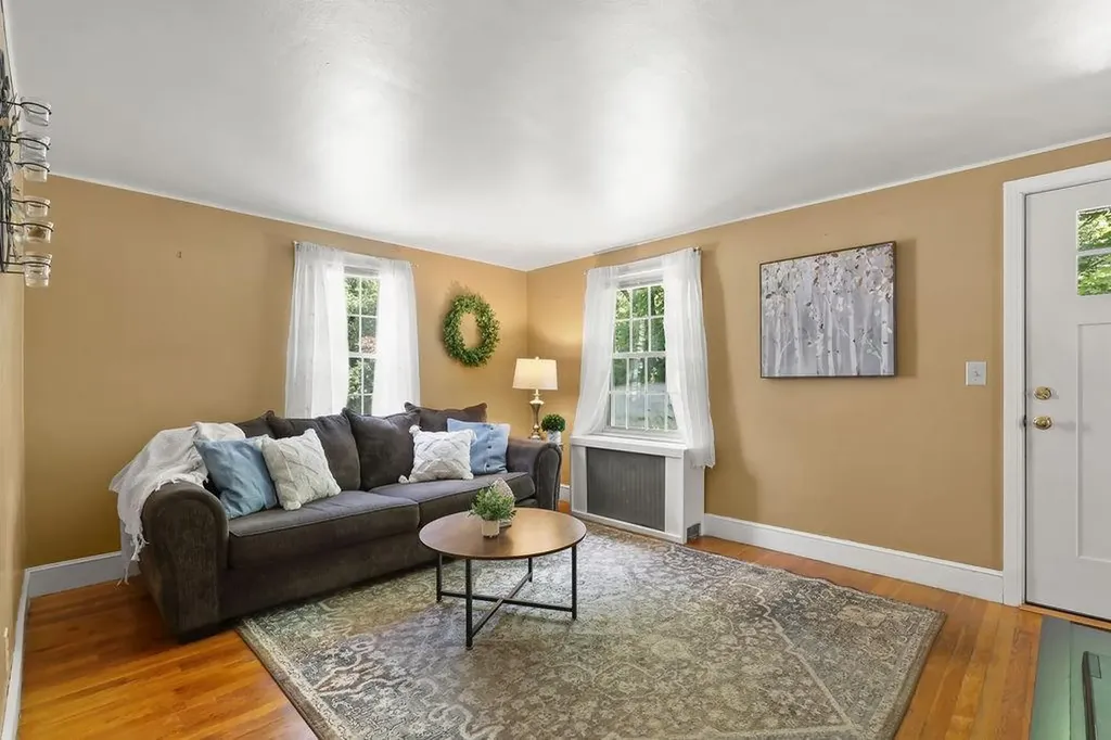 39 Eldorado Street Cranston RI 02910