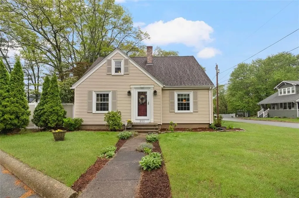 211 Fairview Avenue Coventry RI 02816