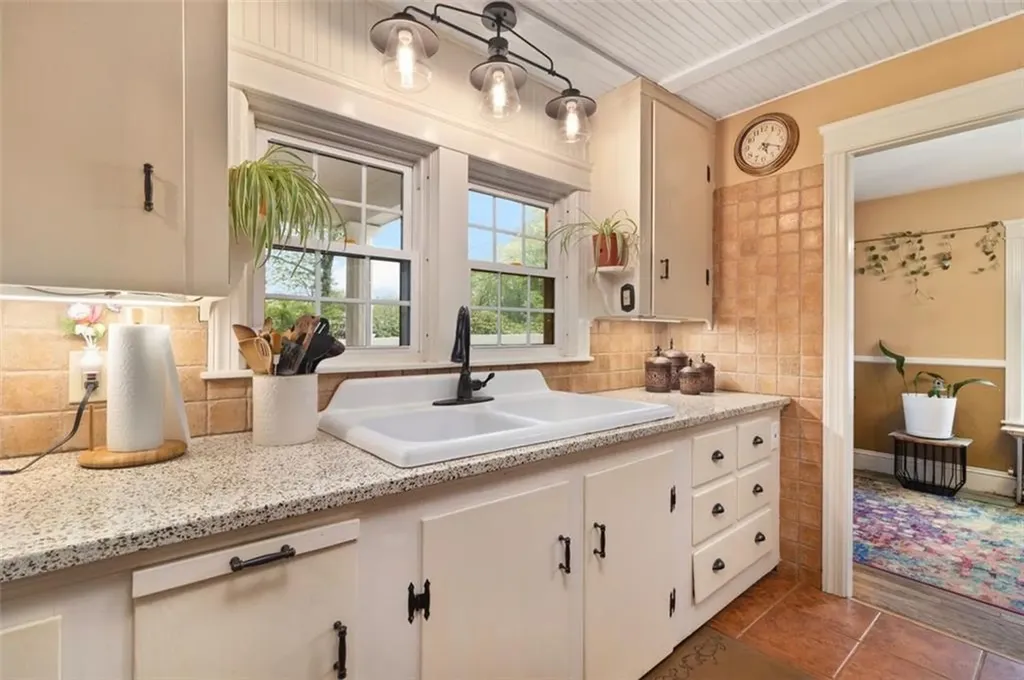 211 Fairview Avenue Coventry RI 02816