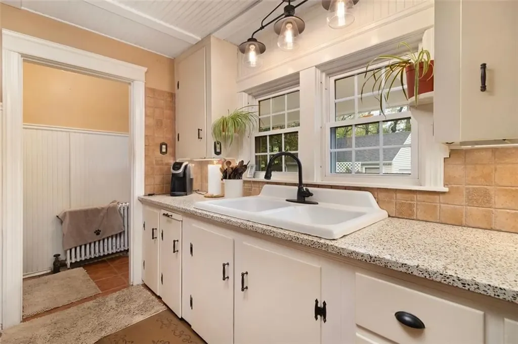 211 Fairview Avenue Coventry RI 02816