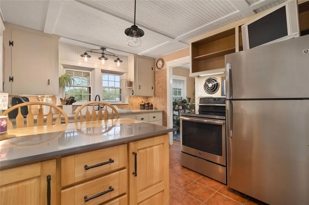 211 Fairview Avenue Coventry RI 02816