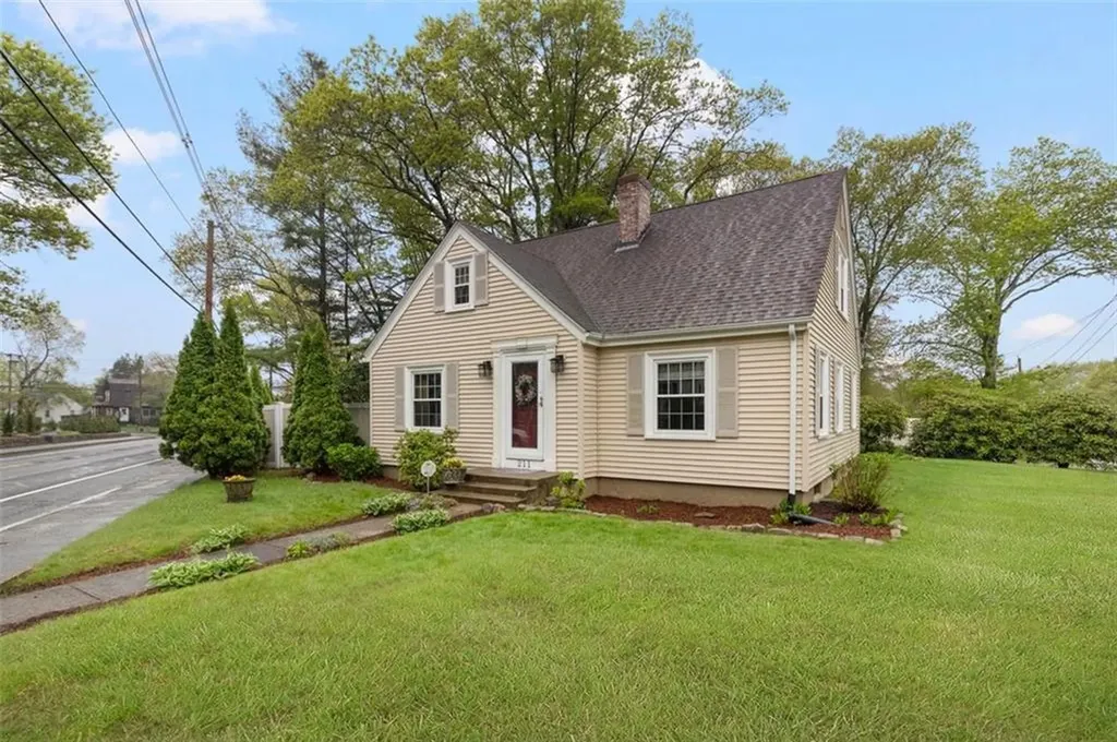 211 Fairview Avenue Coventry RI 02816