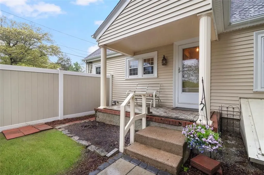 211 Fairview Avenue Coventry RI 02816
