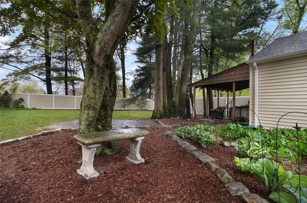 211 Fairview Avenue Coventry RI 02816