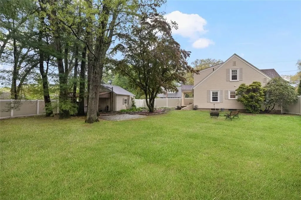 211 Fairview Avenue Coventry RI 02816