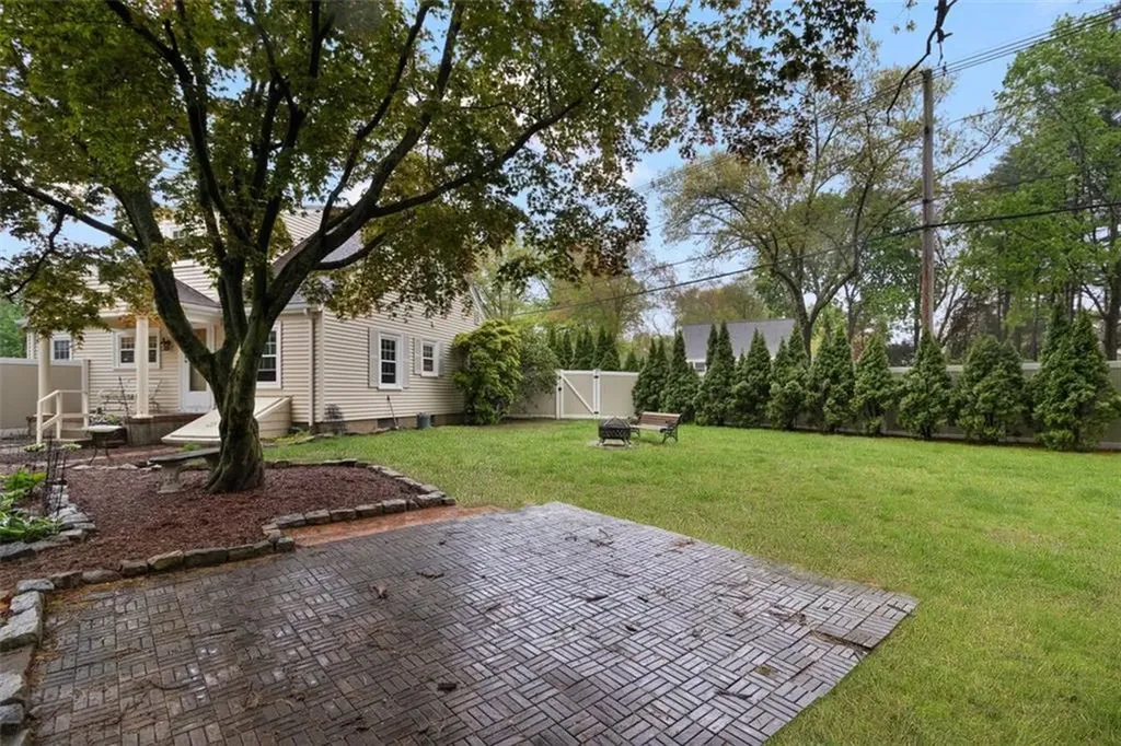 211 Fairview Avenue Coventry RI 02816