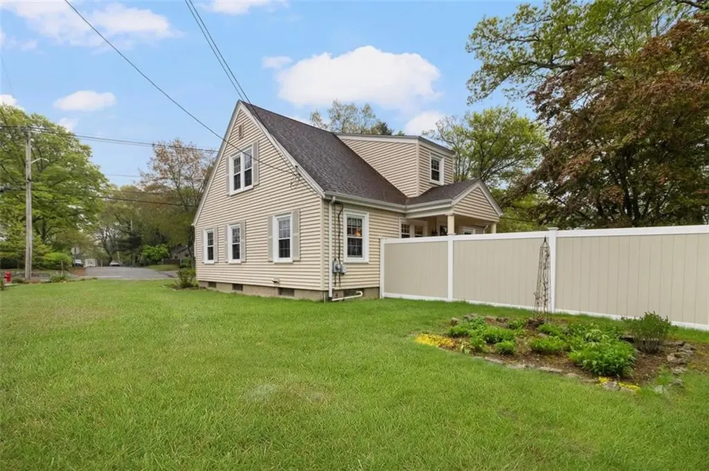 211 Fairview Avenue Coventry RI 02816