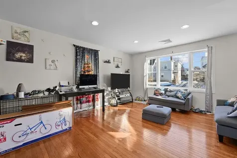 40 Burnside Avenue Woonsocket RI 02895